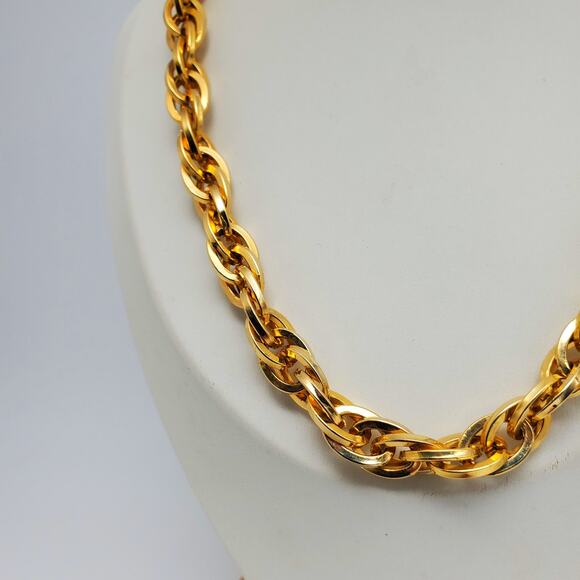 Classic Gold Rope Chain Necklace Chunky Twisted Link Vintage Statement Thick 80s - Picture 5 of 7